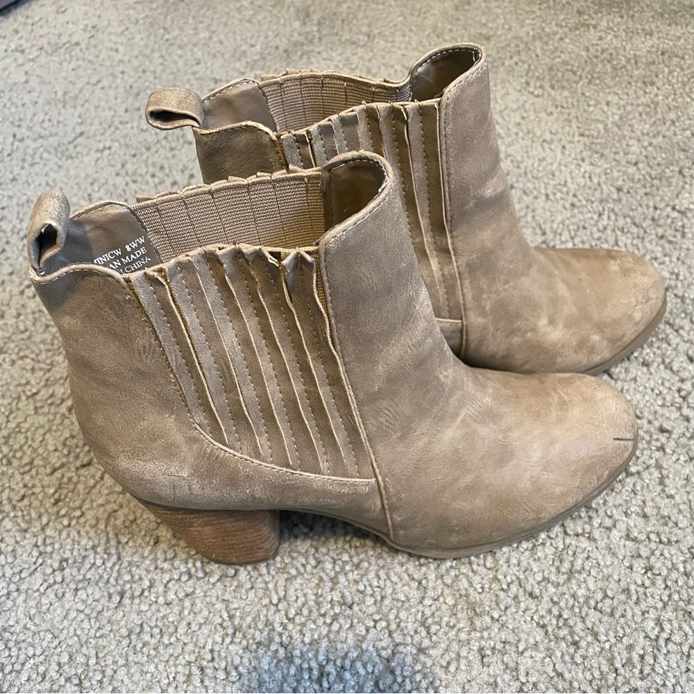 Madden Girl Suede Booties | 7.5 Women - Picture 5 of 7
